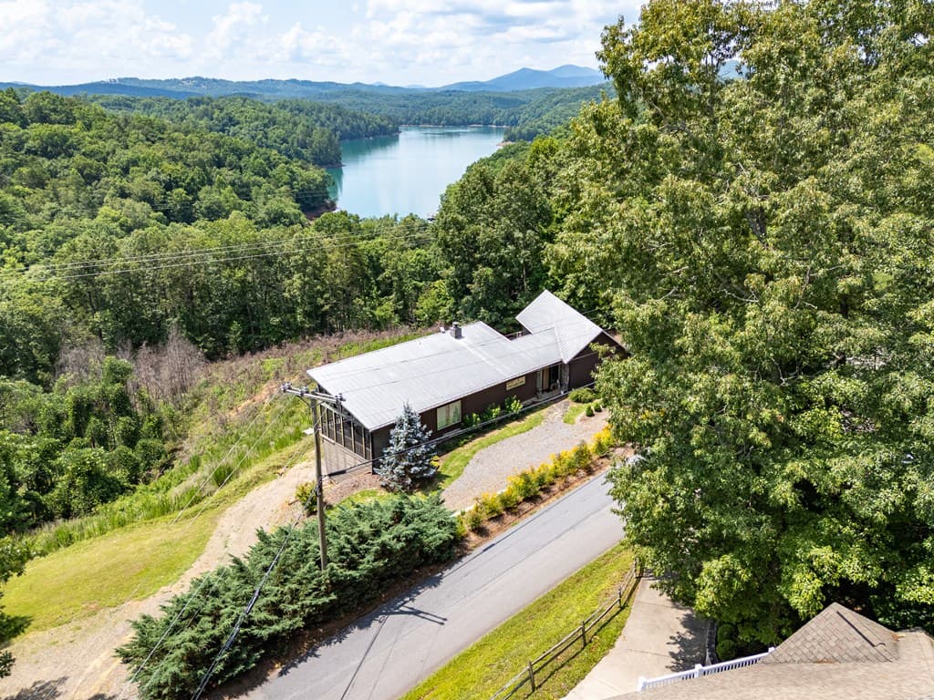 883 Village Road, Murphy NC 28906 - Photo