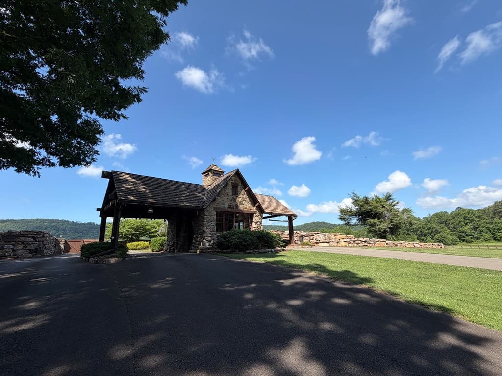 233 Stone Cliff Drive, Ellijay GA 30560 - Photo