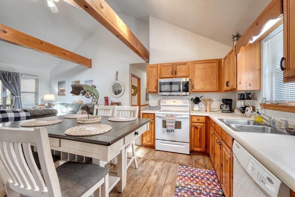 2175 E Old Hwy 64, Hayesville NC 28904 - Photo