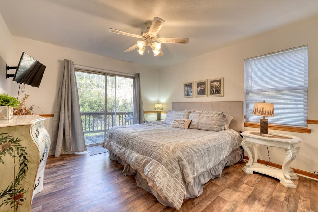 2175 E Old Hwy 64, Hayesville NC 28904 - Photo