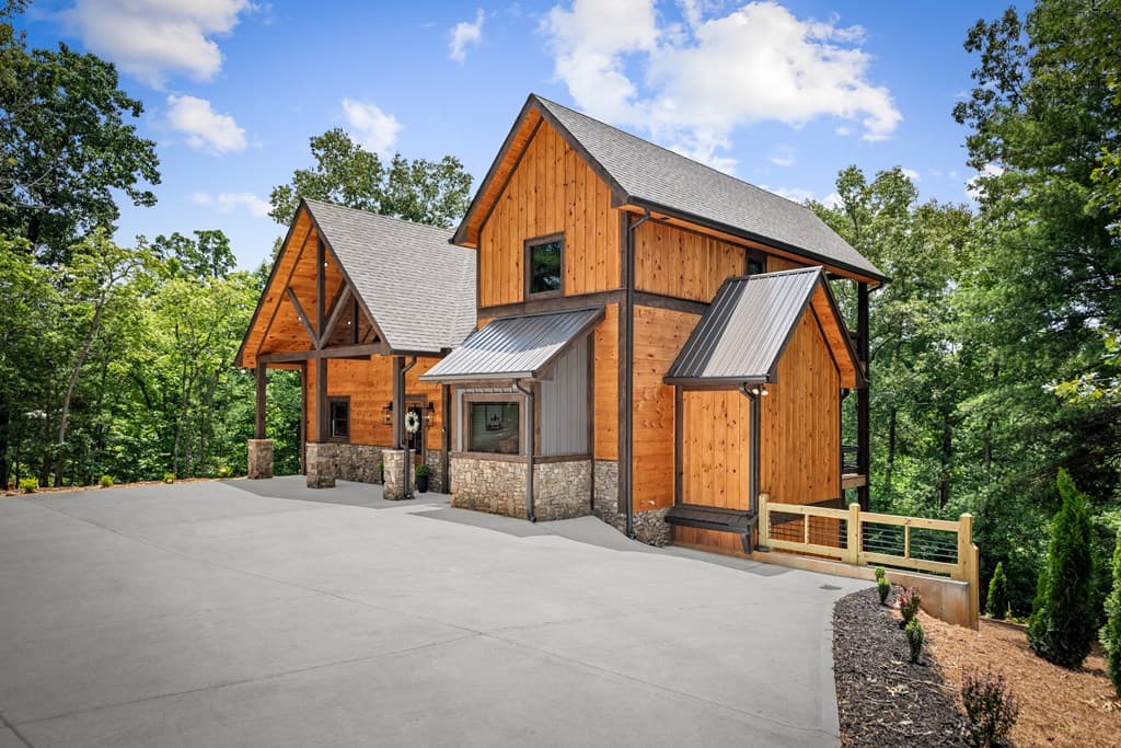 32 Hope Drive, Blue Ridge GA 30513 - Photo