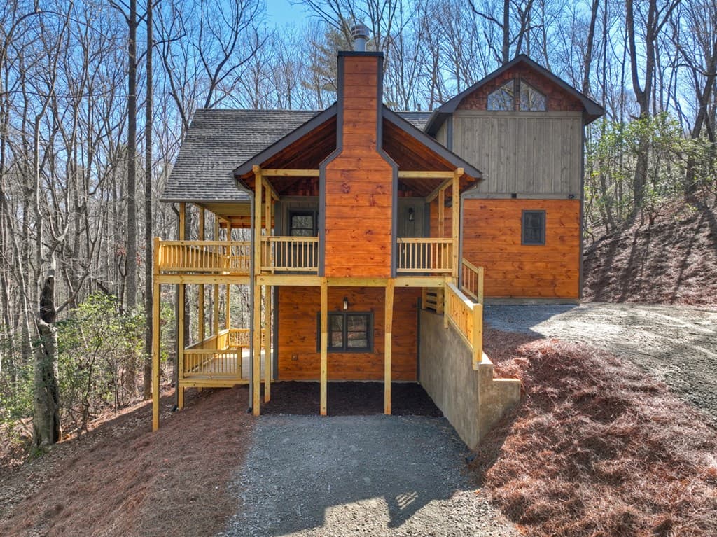 811 Mangums Trail, Blue Ridge GA 30513 - Photo