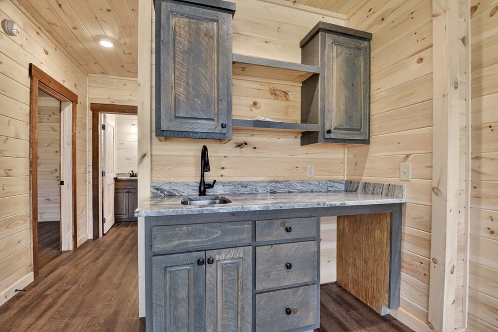 811 Mangums Trail, Blue Ridge GA 30513 - Photo