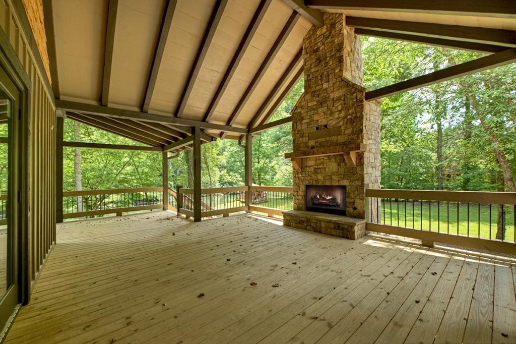 577 Blackberry Drive, Mineral Bluff GA 30559 - Photo