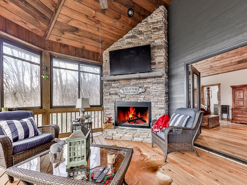 208 Weeks Drive, Ellijay GA 30540 - Photo