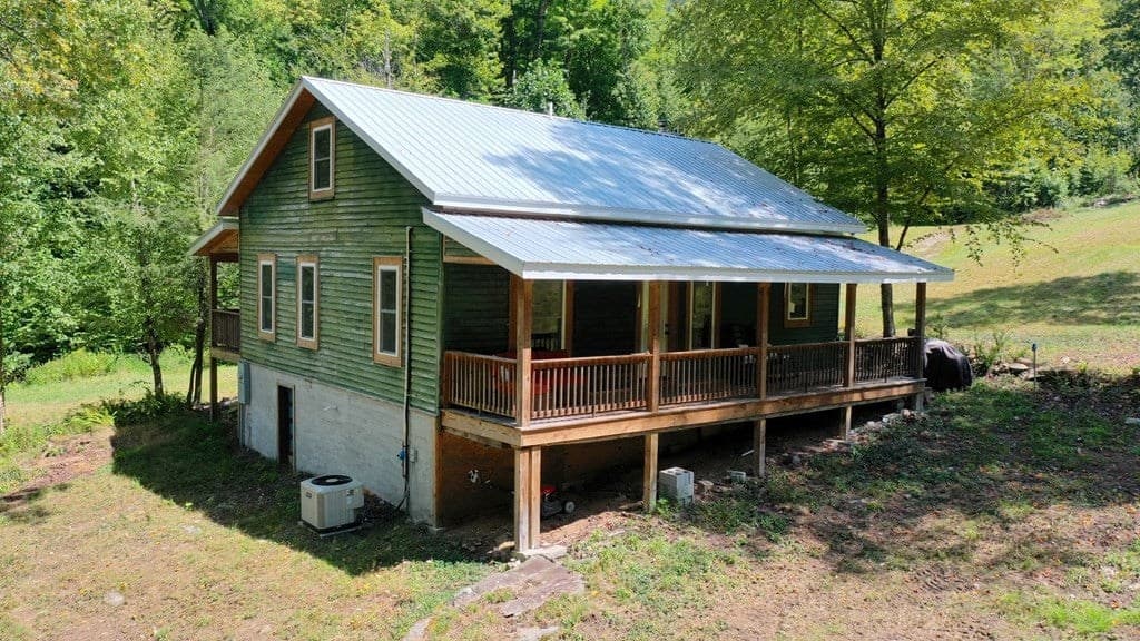 575 Vestal Cochran Road, Topton NC 28781 - Photo