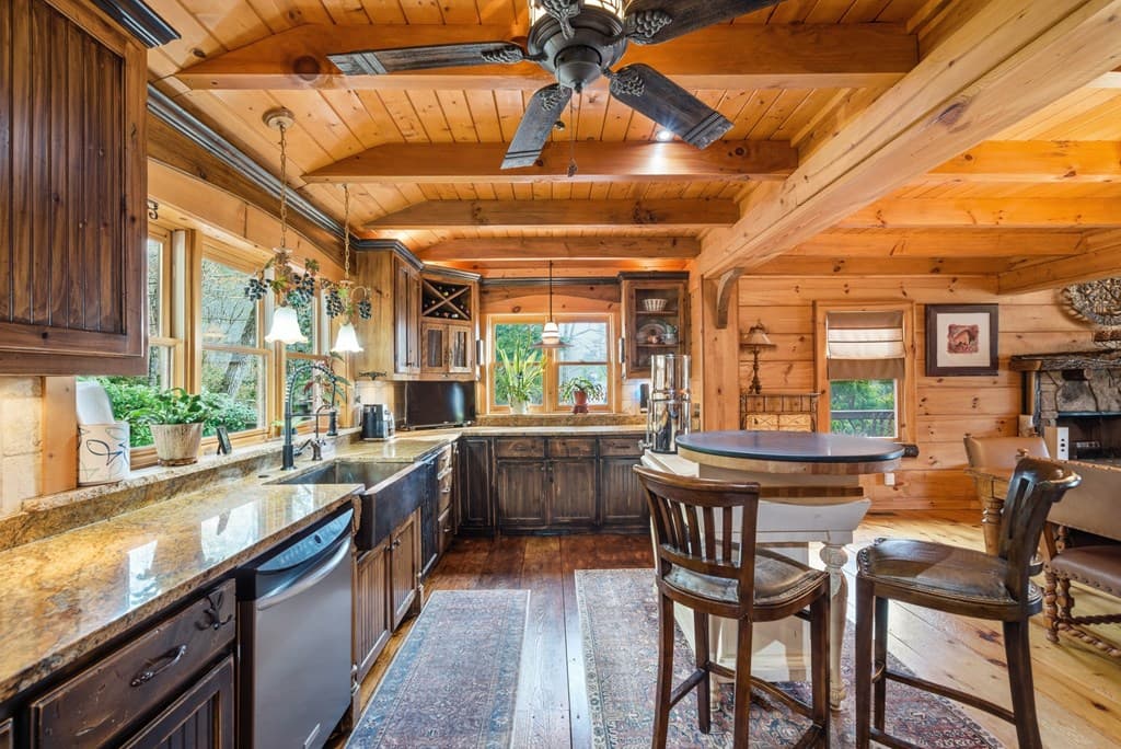 246 Adams Circle, Mineral Bluff GA 30559 - Photo