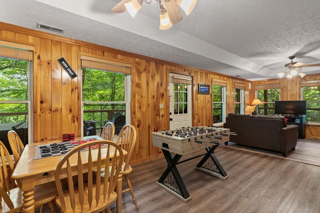 398 Mountain Tops Circle, Blue Ridge GA 30513 - Photo