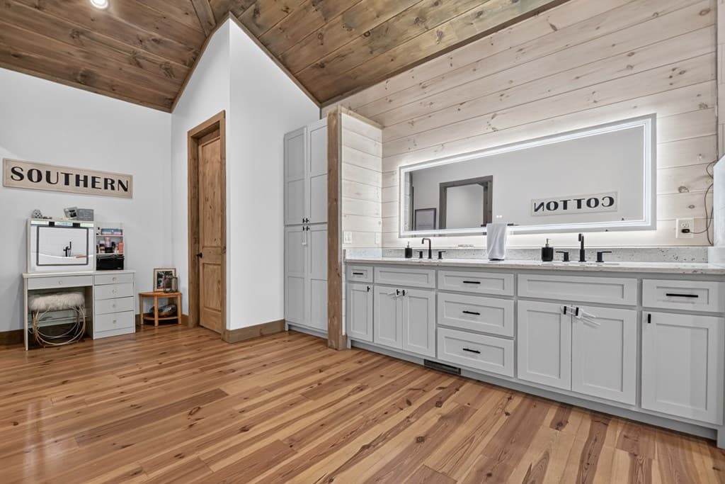 60 Hiles Hatch Road, Blue Ridge GA 30513 - Photo