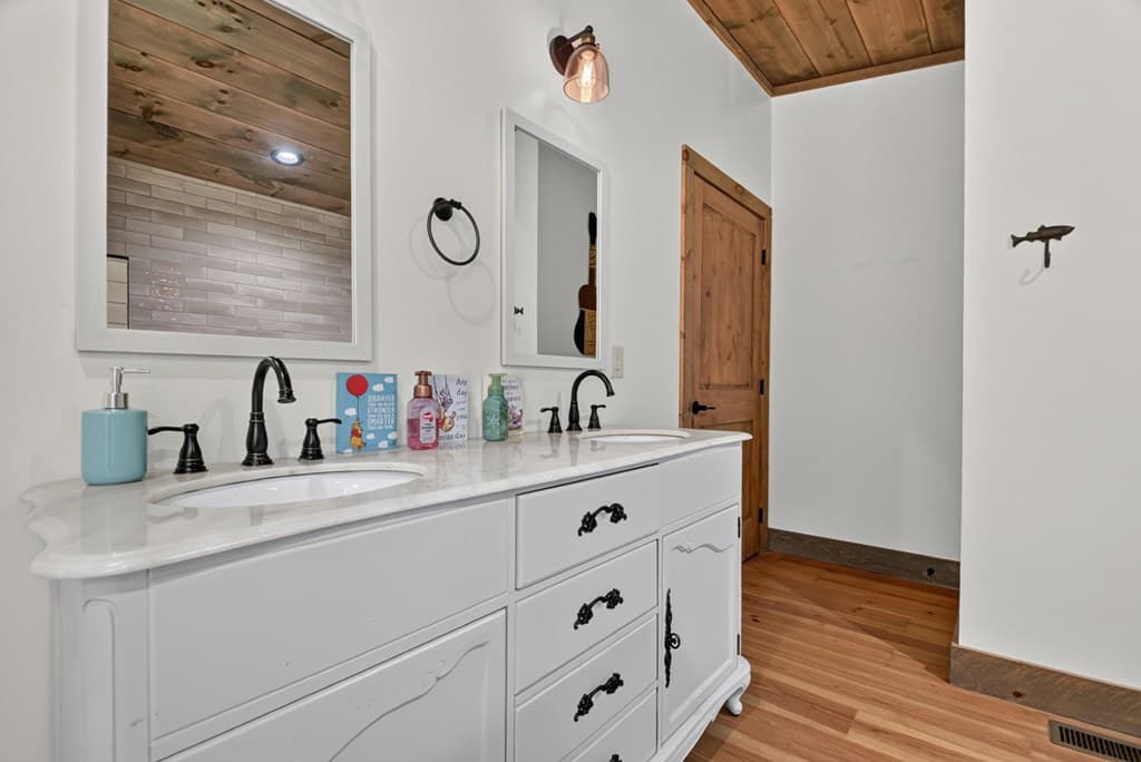 60 Hiles Hatch Road, Blue Ridge GA 30513 - Photo