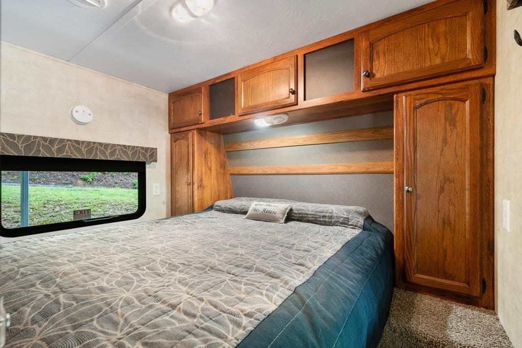 415 Peaceful Loop, Chatsworth GA 30705 - Photo