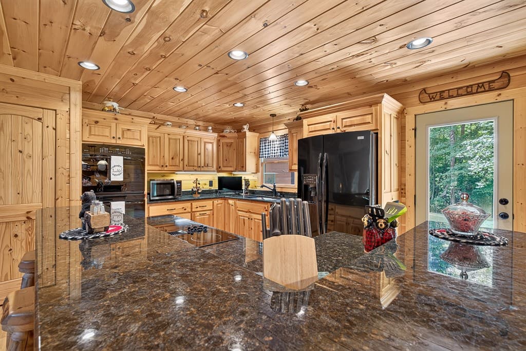 408 Mountain Creek Way, Ellijay GA 30536 - Photo