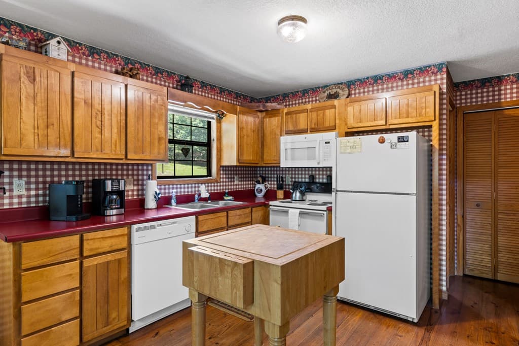 135 The Builders Hill, Morganton GA 30560 - Photo
