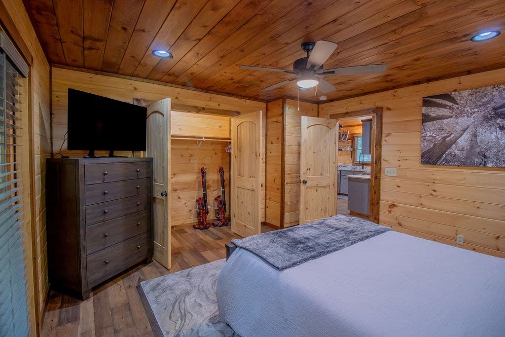 142 Timber Ridge Road, Blue Ridge GA 30513 - Photo