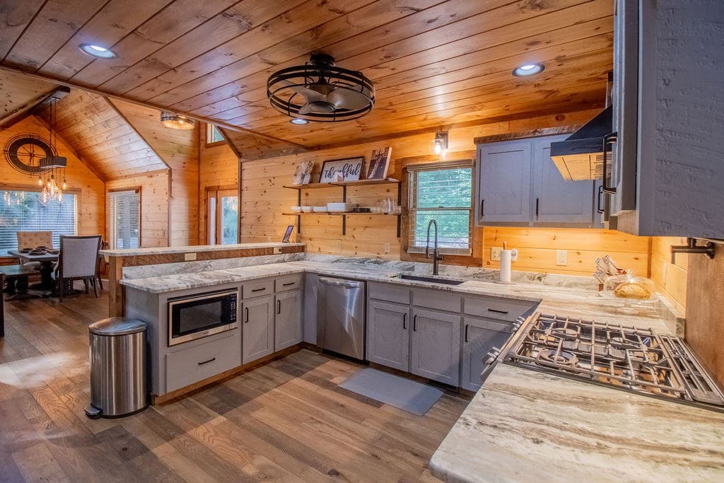 142 Timber Ridge Road, Blue Ridge GA 30513 - Photo