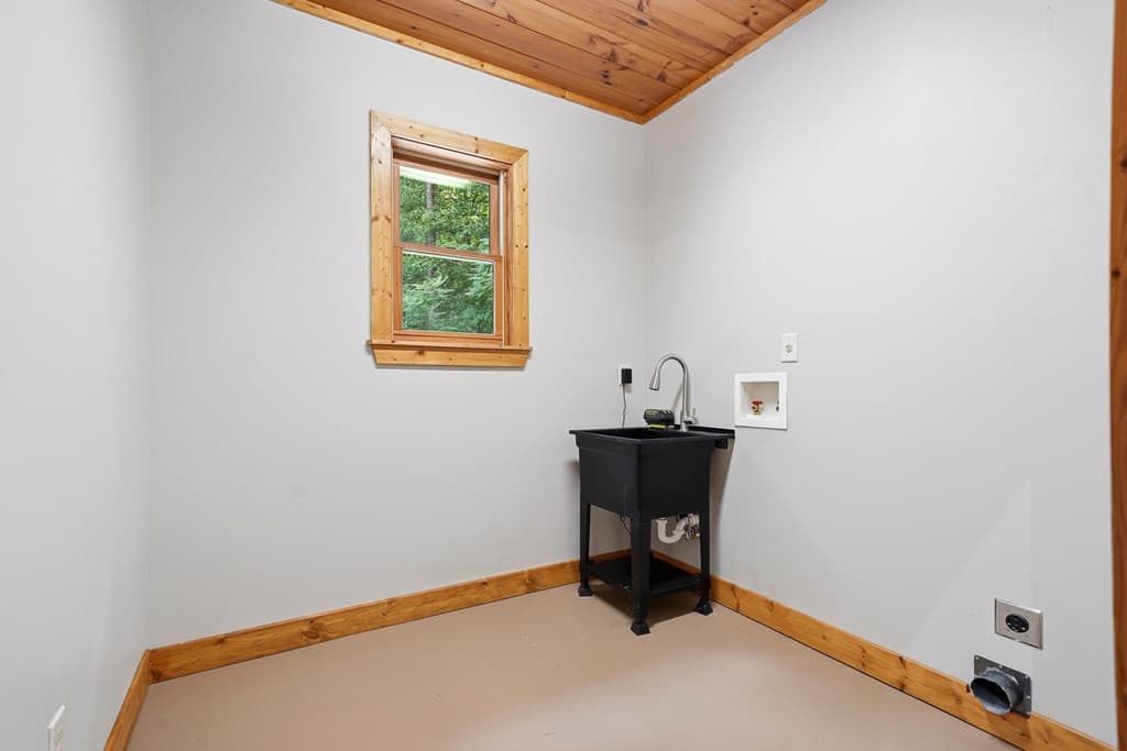 673 Harold Pritchett Road, Ellijay GA 30540 - Photo