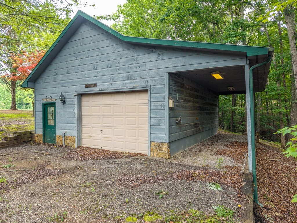 1347 Ivy Log Drive, Blairsville GA 30512 - Photo
