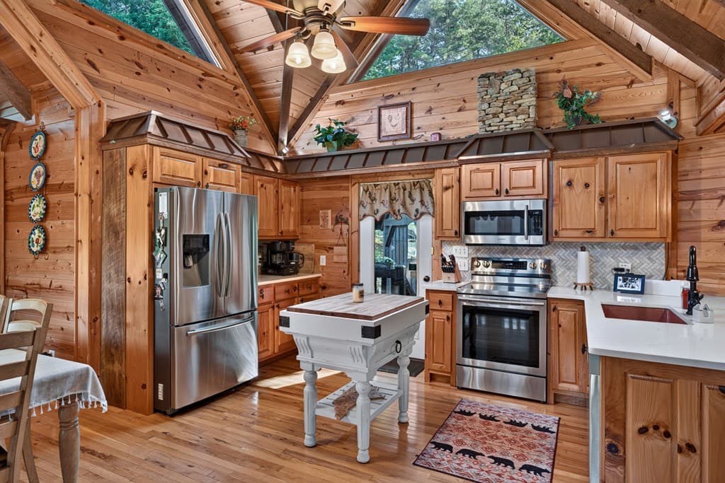 24 Twin Lakes Drive, Blue Ridge GA 30513 - Photo