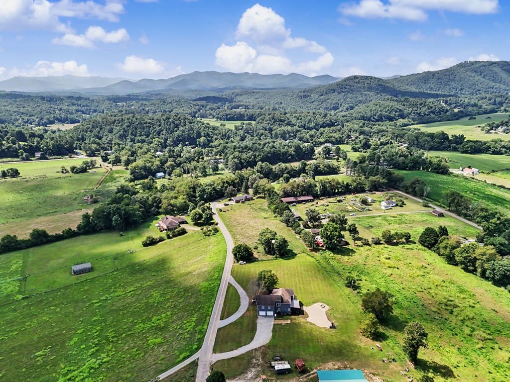 467 Reese Road, Brasstown NC 28902 - Photo
