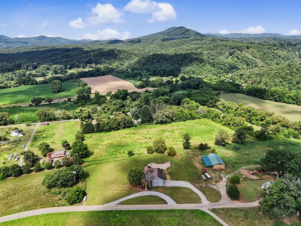 467 Reese Road, Brasstown NC 28902 - Photo