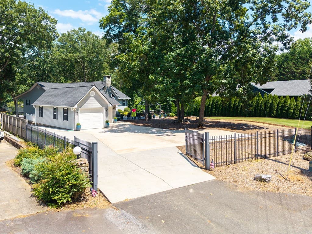 354 Harrison Circle, Hiawassee GA 30546 - Photo