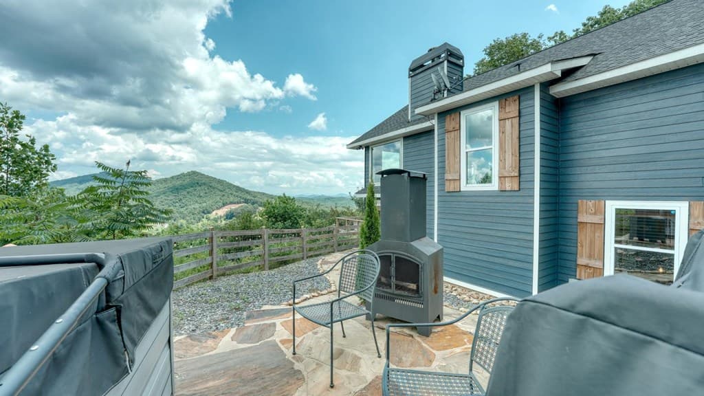 890 Hickory Drive, Mineral Bluff GA 30559 - Photo