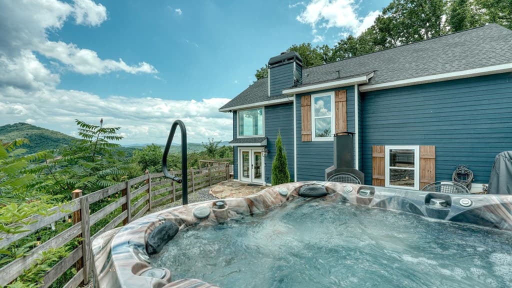 890 Hickory Drive, Mineral Bluff GA 30559 - Photo