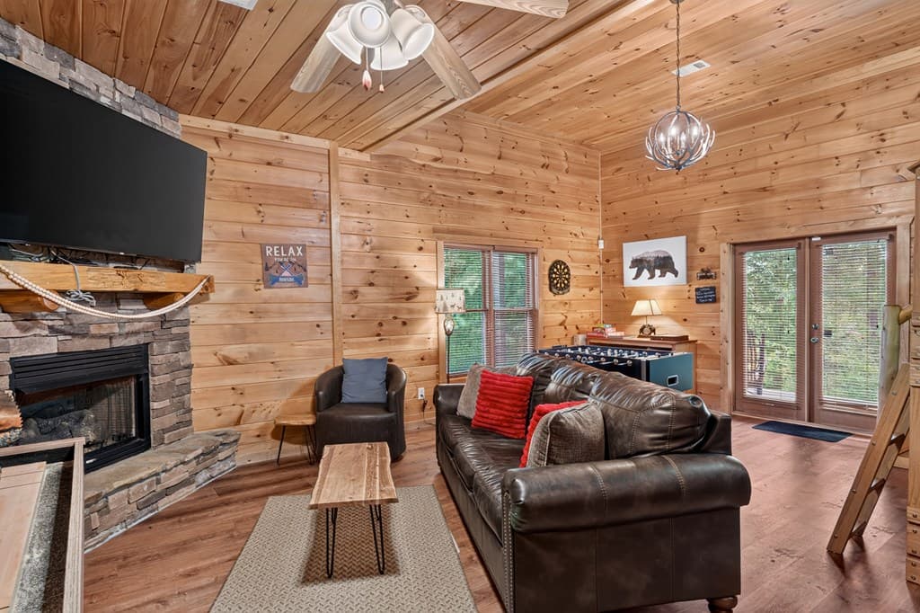 573 Weaver Creek Way, Blue Ridge GA 30513 - Photo