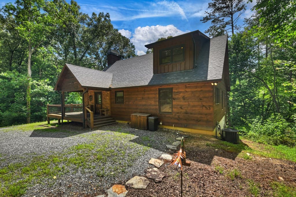 200 Forest View Lane, Mineral Bluff GA 30559 - Photo