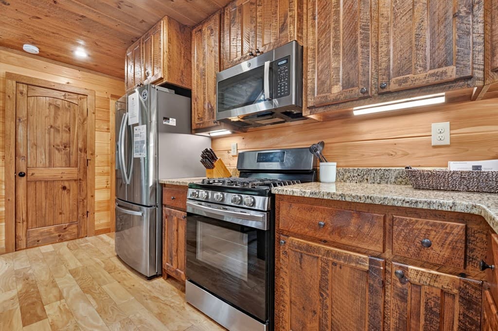 200 Forest View Lane, Mineral Bluff GA 30559 - Photo