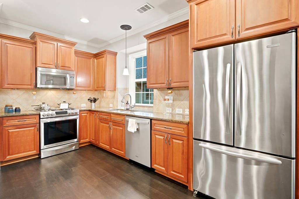 225 Brookview Place, Woodstock GA 30188 - Photo