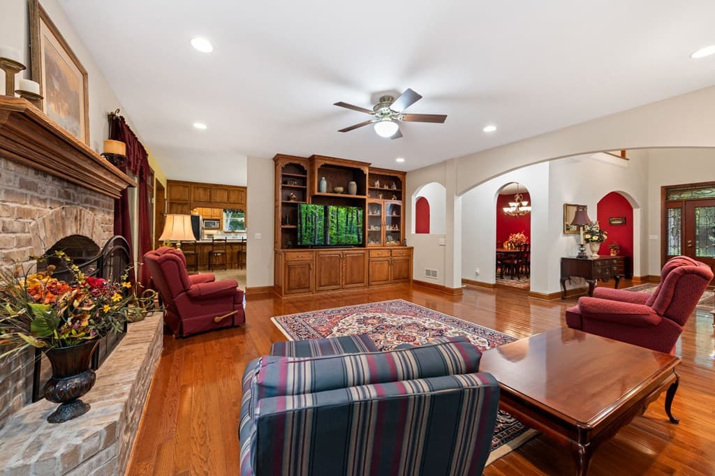 541 Davis Road, Blue Ridge GA 30513 - Photo