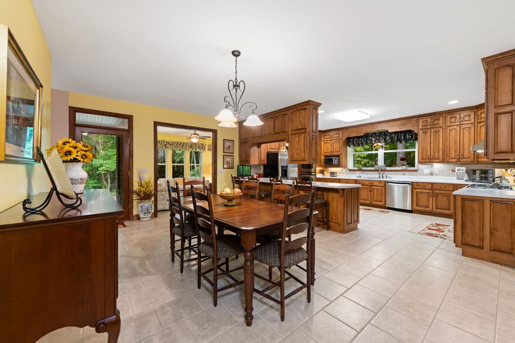 541 Davis Road, Blue Ridge GA 30513 - Photo