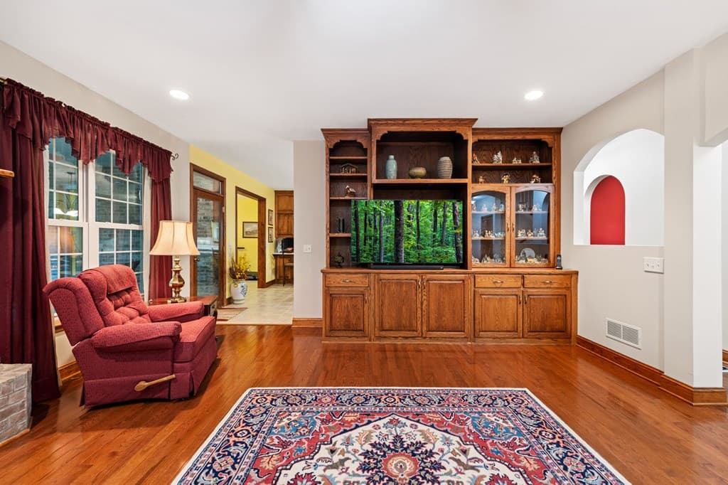 541 Davis Road, Blue Ridge GA 30513 - Photo