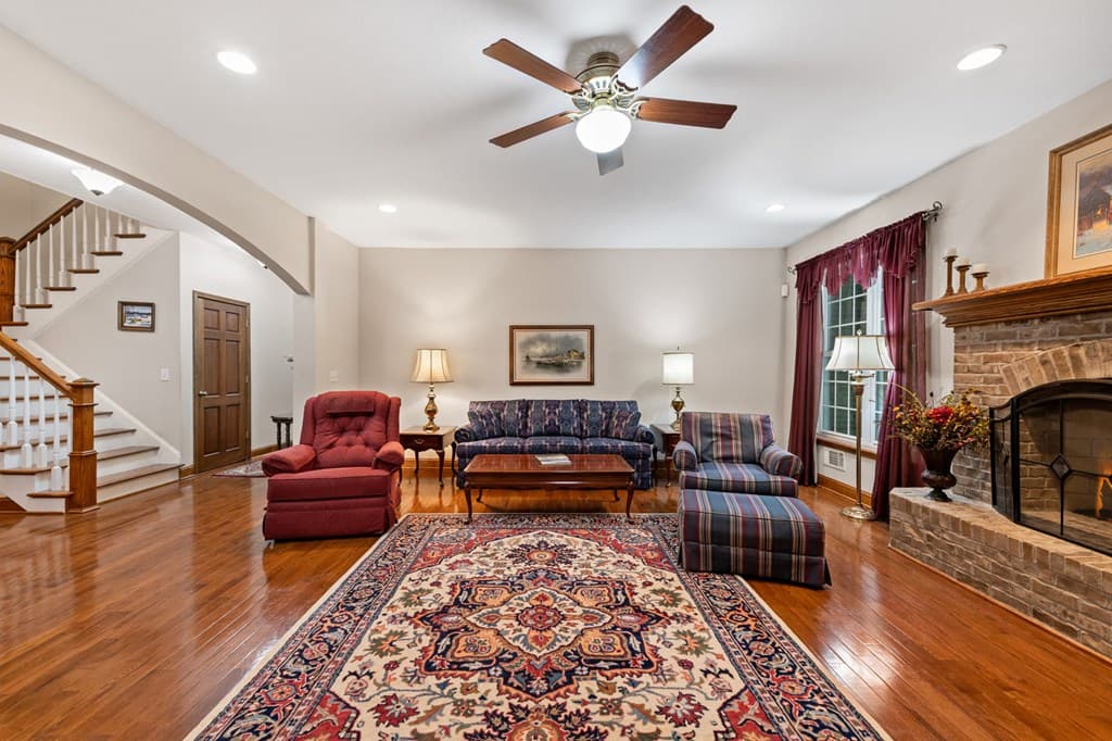 541 Davis Road, Blue Ridge GA 30513 - Photo
