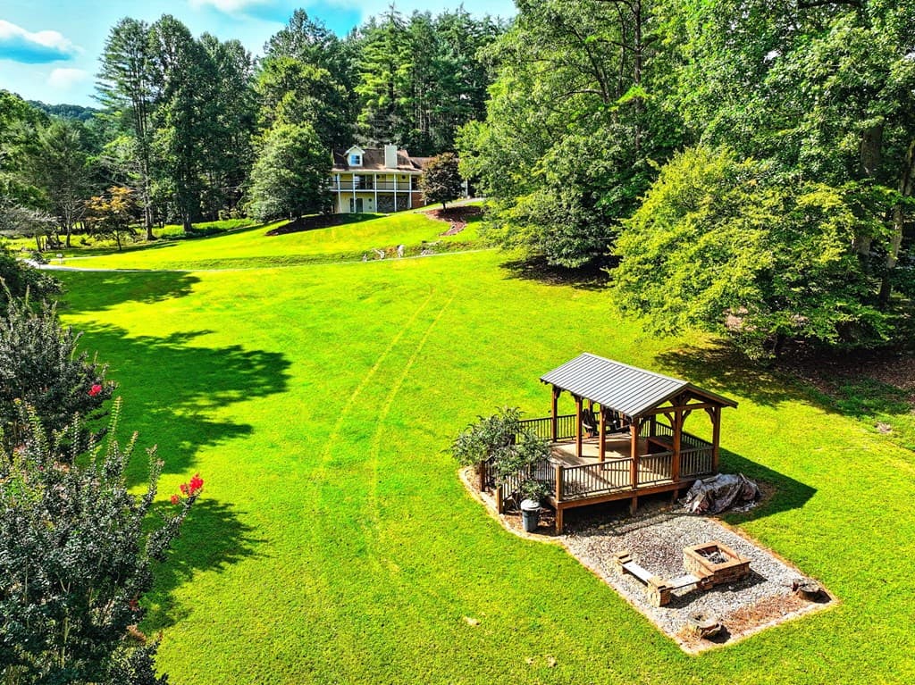 27 Twin Brook Drive, Blairsville GA 30512 - Photo