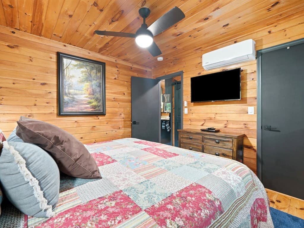 220 Oak Loop, Mineral Bluff GA 30559 - Photo