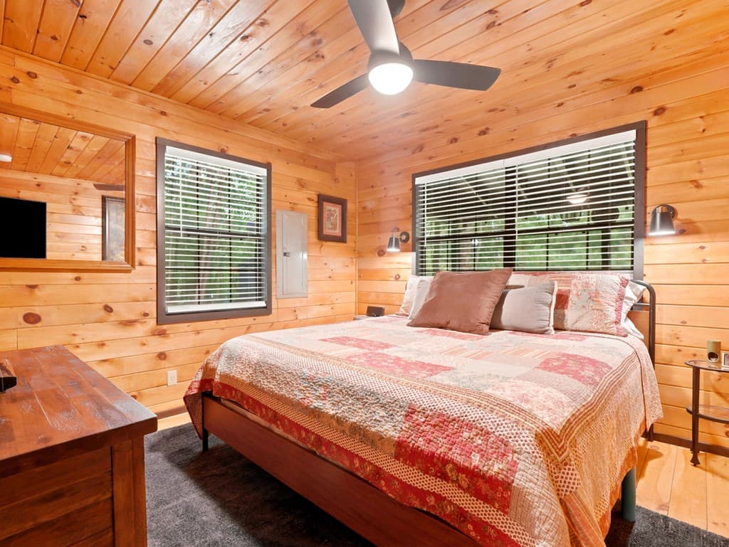 220 Oak Loop, Mineral Bluff GA 30559 - Photo