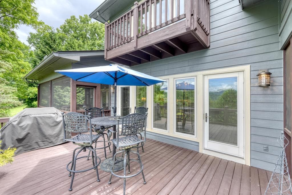 238 Meadowbrook Drive, Hayesville NC 28904 - Photo
