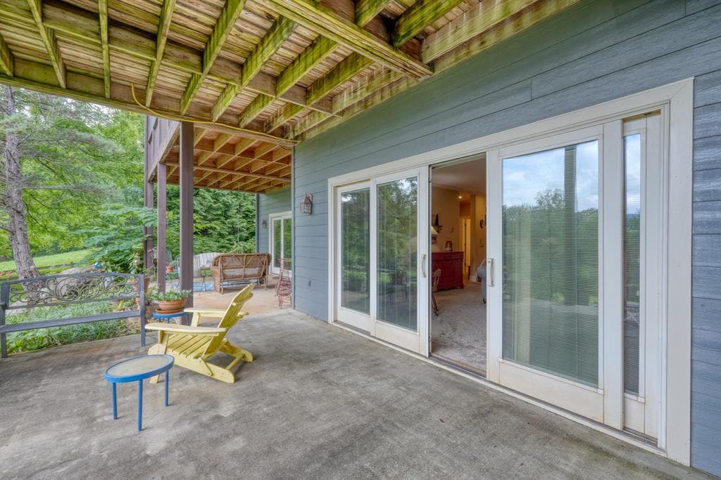 238 Meadowbrook Drive, Hayesville NC 28904 - Photo