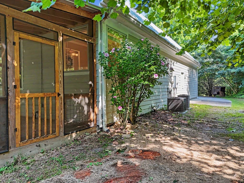 54 Esco Circle, Rabun Gap GA 30568 - Photo