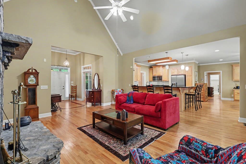 54 Esco Circle, Rabun Gap GA 30568 - Photo