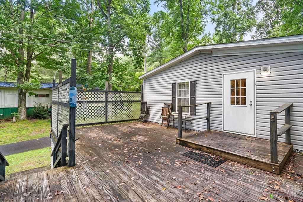 108 Leisure Woods Lane, Hiawassee GA 30546 - Photo