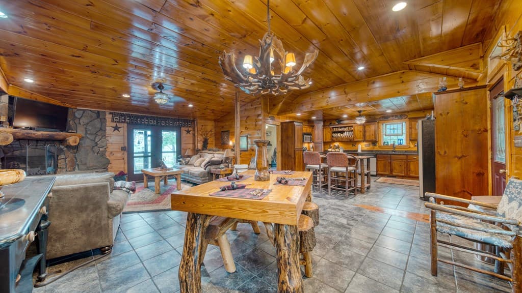 911 Summit Way, Blairsville GA 30512 - Photo