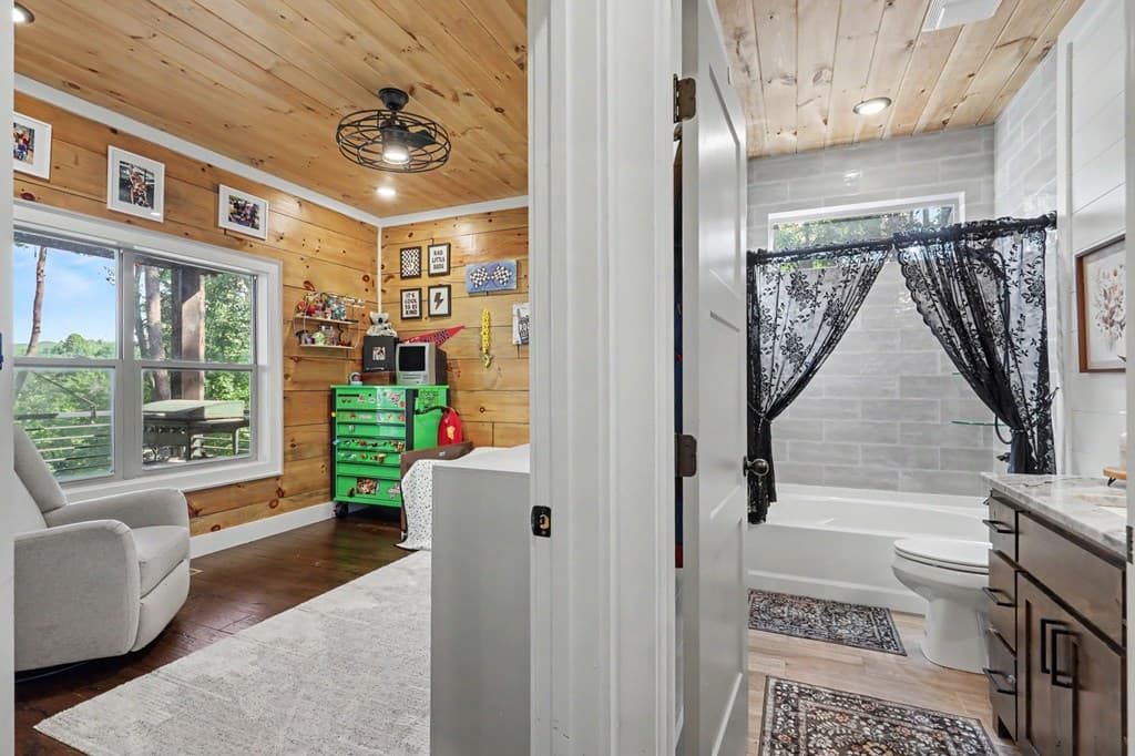 240 Pink Pig Lane, Cherry Log GA 30522 - Photo