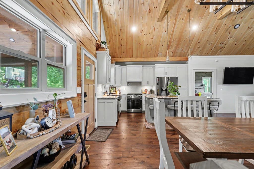 240 Pink Pig Lane, Cherry Log GA 30522 - Photo