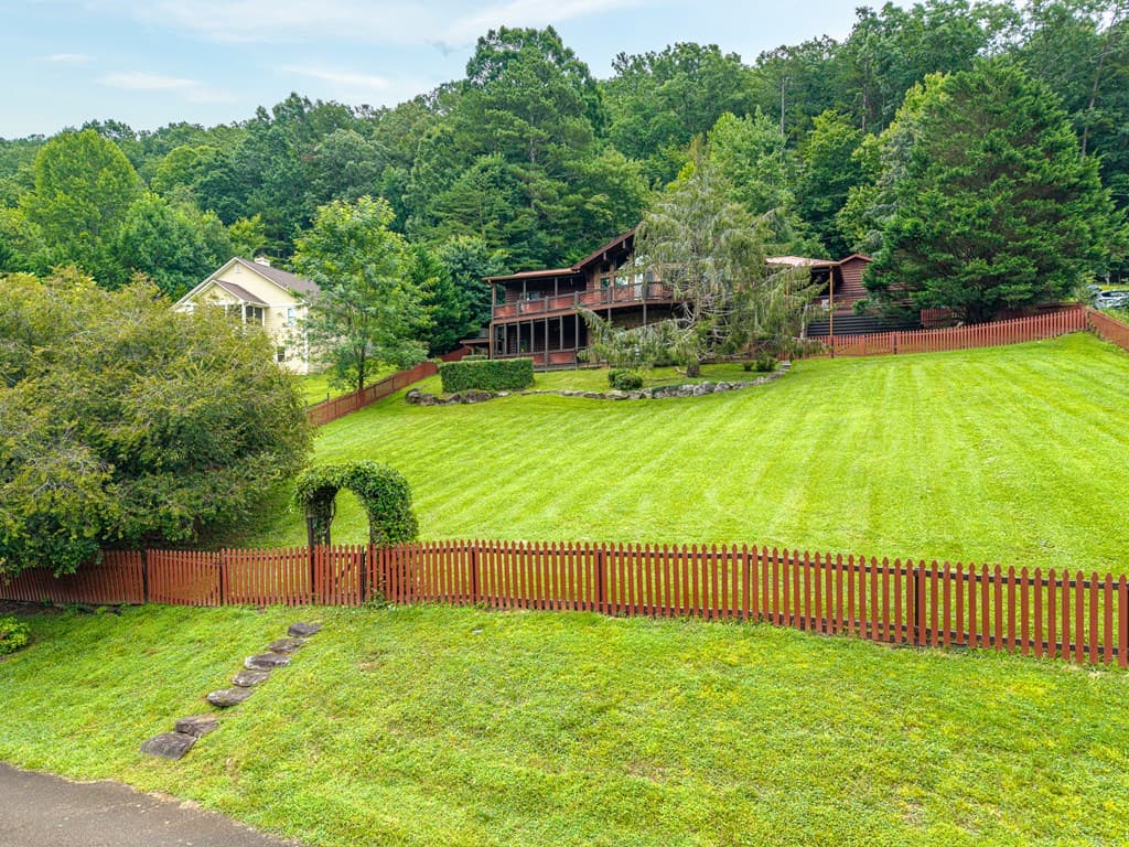 131 Talona Lake Terrace, Ellijay GA 30536 - Photo