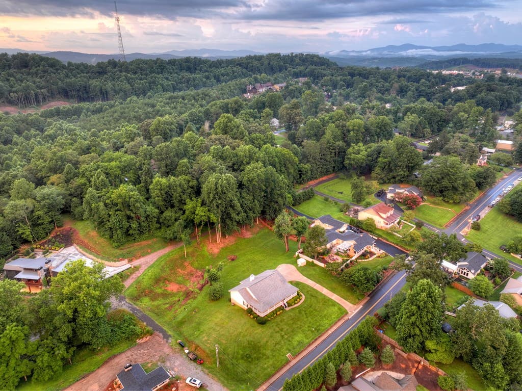 832 W First Street, Blue Ridge GA 30513 - Photo