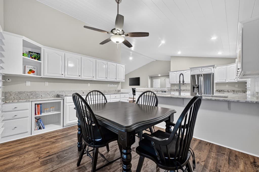 832 W First Street, Blue Ridge GA 30513 - Photo