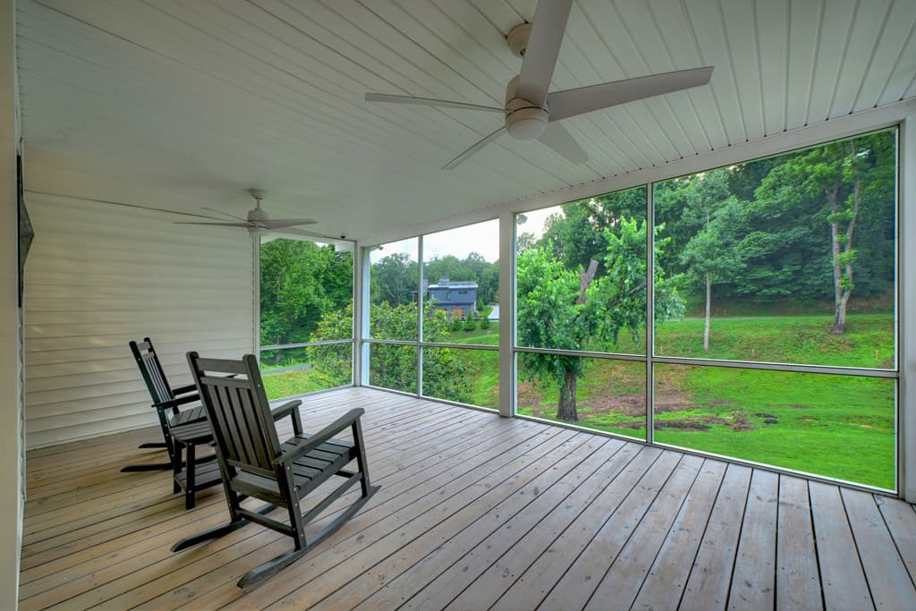 832 W First Street, Blue Ridge GA 30513 - Photo